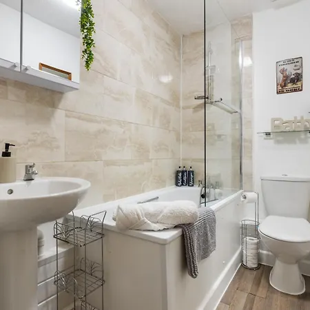 Cosy Canary Wharf House London Exterior photo