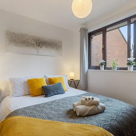 Cosy Canary Wharf House London Exterior photo